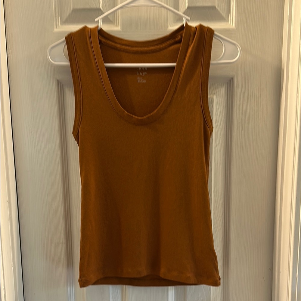 A New Day burnt orange scoop neck tank top